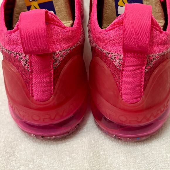 Nike VaporMax Sneaker- Women’s Size 7.5 - Picture 4 of 9